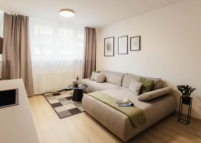 Komarnicka Retreat *